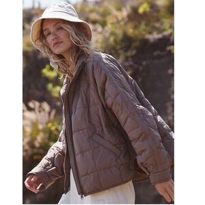 NWT Pippa Packable Puffer Jacket in Fossil